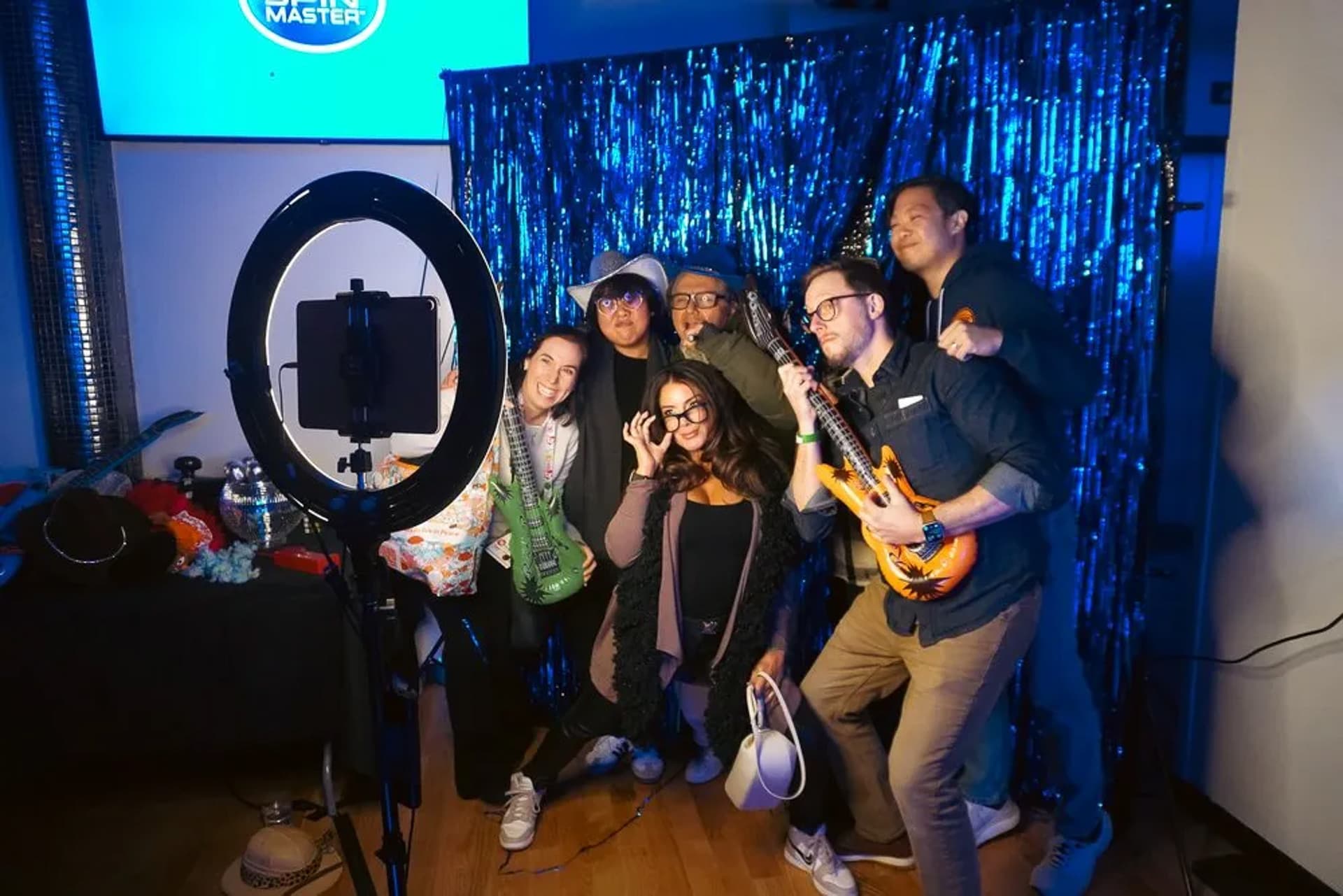 How Instant Photo Sharing Works at Events